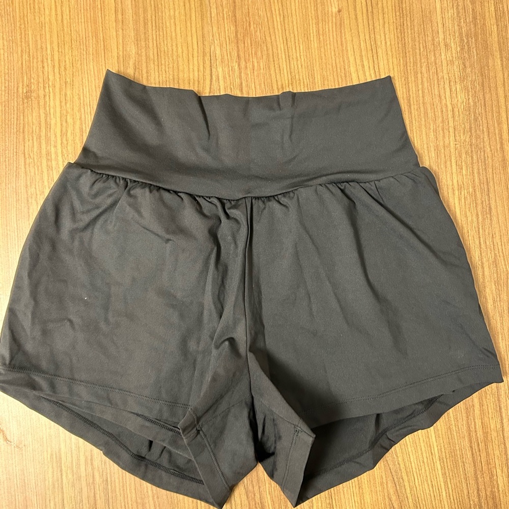 HALARA Women's High-Waisted Black Shorts